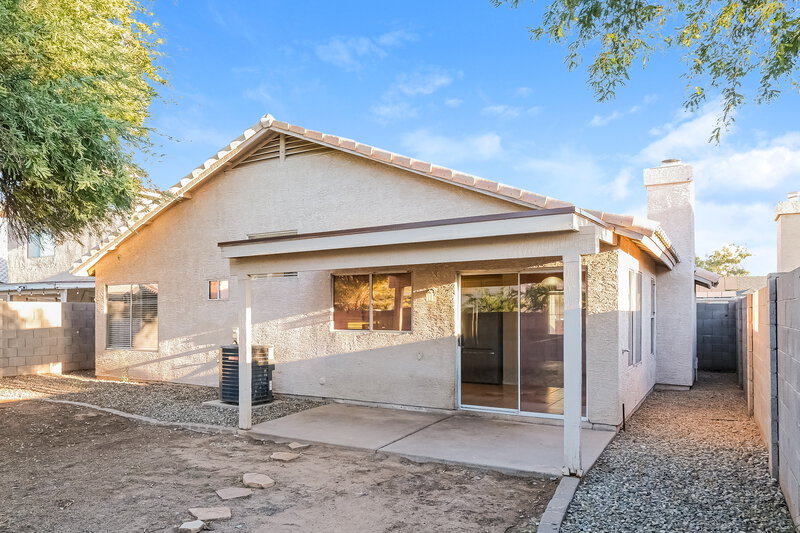 1,840/Mo, 8667 W Palm Ln Phoenix, AZ 85037 Rear View