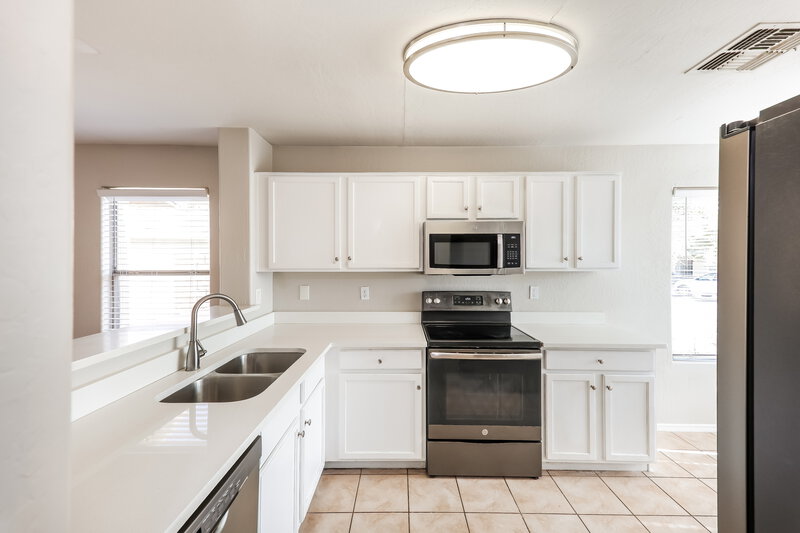 1,930/Mo, 2228 W Nancy Lane Phoenix, AZ 85041 Misc View 5