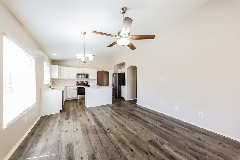 1,755/Mo, 11224 W Glenrosa Ave Phoenix, AZ 85037 Living Room View 3