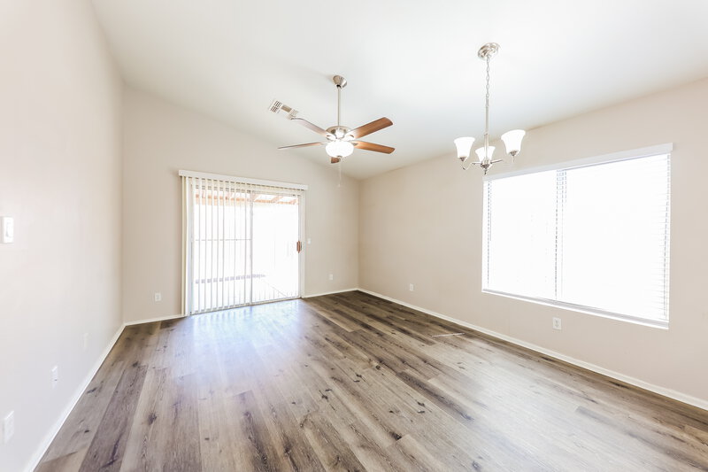1,755/Mo, 11224 W Glenrosa Ave Phoenix, AZ 85037 Dining Room View