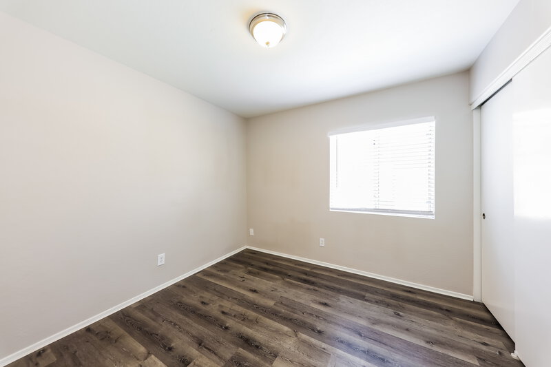 1,755/Mo, 11224 W Glenrosa Ave Phoenix, AZ 85037 Bedroom View 2