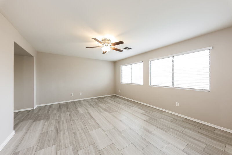 2,635/Mo, 15895 W Supai Dr Goodyear, AZ 85338 Living Room View 4