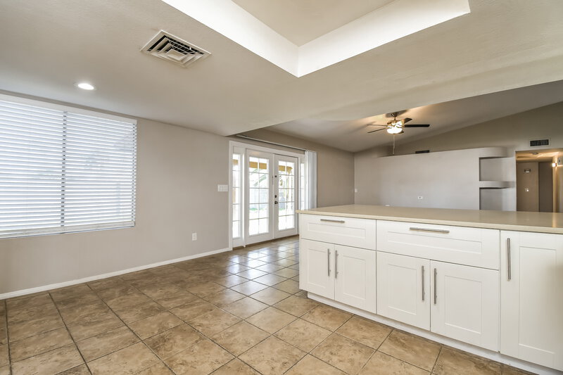 2,300/Mo, 1811 N Cheri Lynn Dr Chandler, AZ 85225 Dining Room View 2