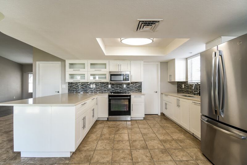 2,300/Mo, 1811 N Cheri Lynn Dr Chandler, AZ 85225 Kitchen View