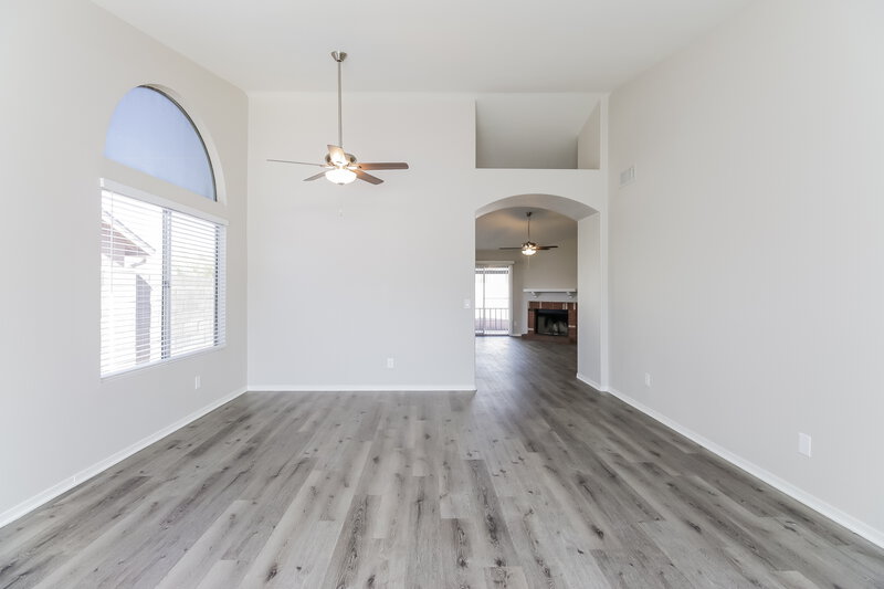 3,420/Mo, 6236 E Colby St Mesa, AZ 85205 Living Room View 2