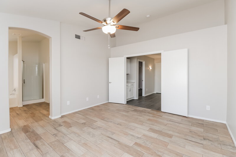 3,420/Mo, 6236 E Colby St Mesa, AZ 85205 Master Bedroom View 2