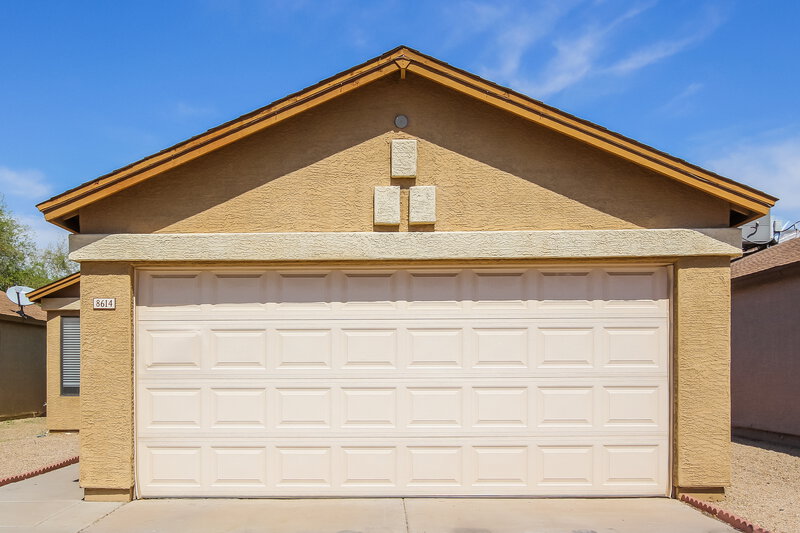 1,830/Mo, 8614 W Mariposa Drive Phoenix, AZ 85037 External View