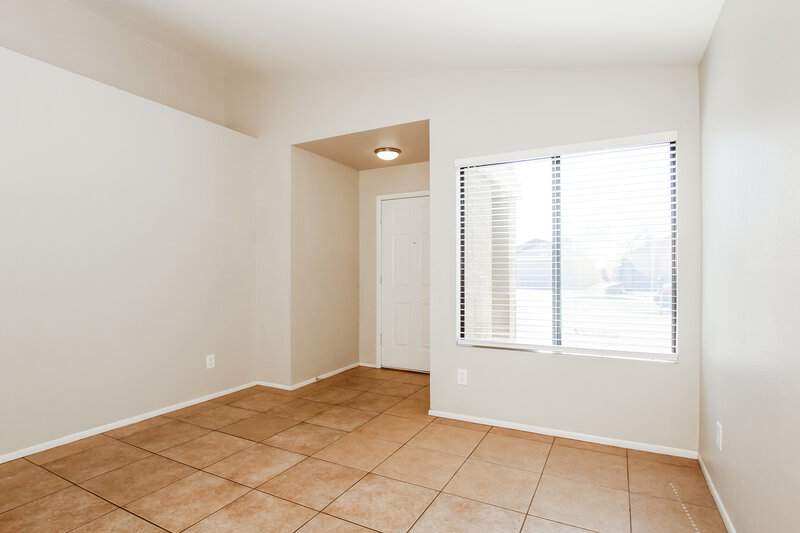 1,830/Mo, 8614 W Mariposa Drive Phoenix, AZ 85037 Living Room View 2