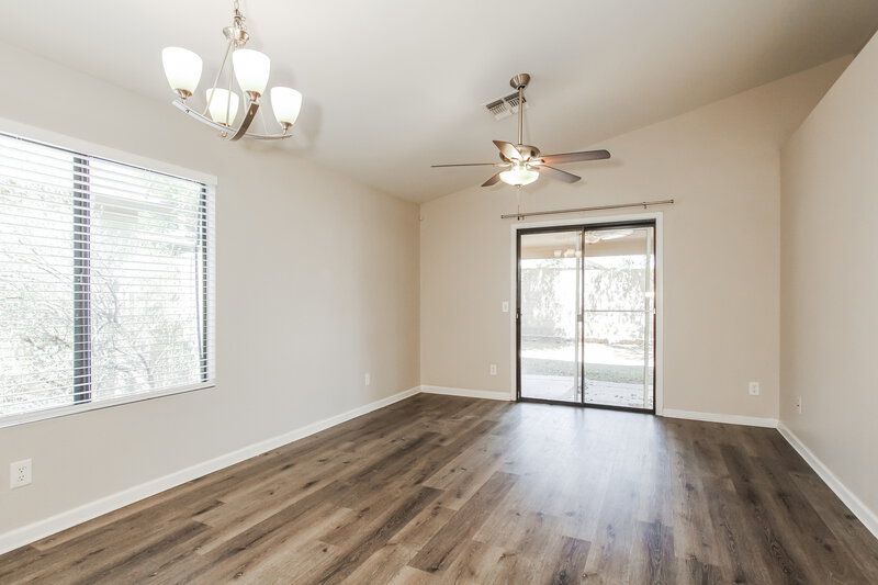 1,830/Mo, 8614 W Mariposa Drive Phoenix, AZ 85037 Dining Room View
