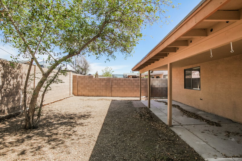 1,830/Mo, 8614 W Mariposa Drive Phoenix, AZ 85037 Rear View