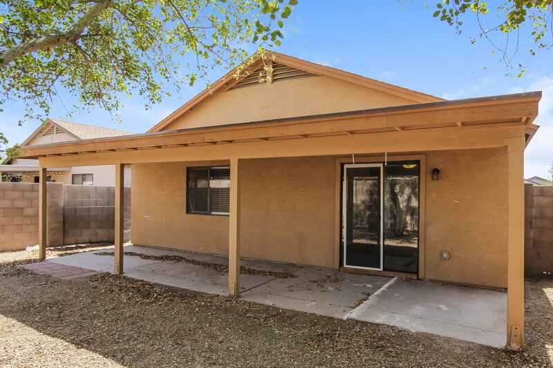 1,830/Mo, 8614 W Mariposa Drive Phoenix, AZ 85037 Rear View 2
