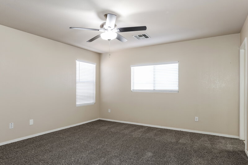 2,070/Mo, 3042 W Casino Ave Phoenix, AZ 85083 Main Bedroom View