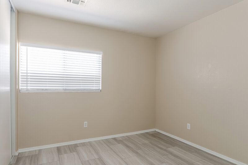 2,070/Mo, 3042 W Casino Ave Phoenix, AZ 85083 Bedroom View 2