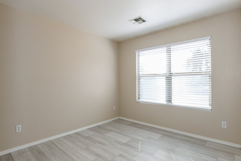 2,070/Mo, 3042 W Casino Ave Phoenix, AZ 85083 Bedroom View 3