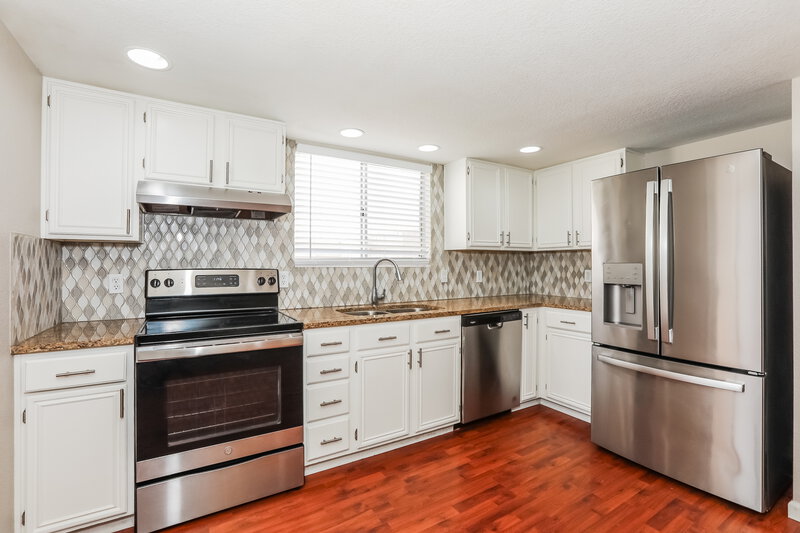 2,385/Mo, 1717 E Geronimo St Chandler, AZ 85225 Kitchen View 2