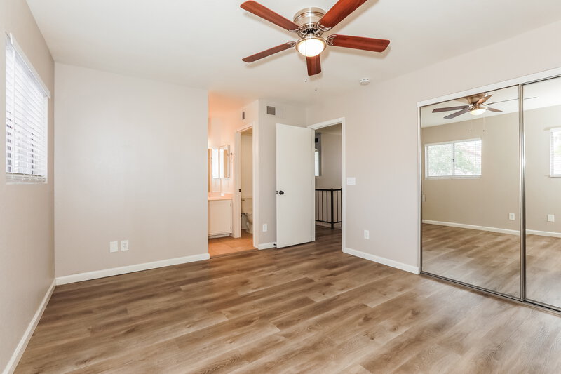 2,385/Mo, 1717 E Geronimo St Chandler, AZ 85225 Main Bedroom View 2