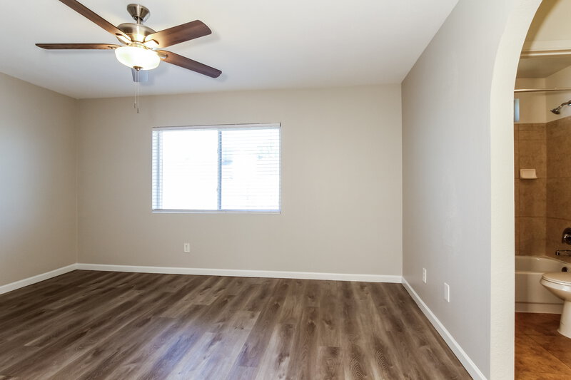 1,980/Mo, 1518 E Carter Rd Phoenix, AZ 85042 Main Bedroom View