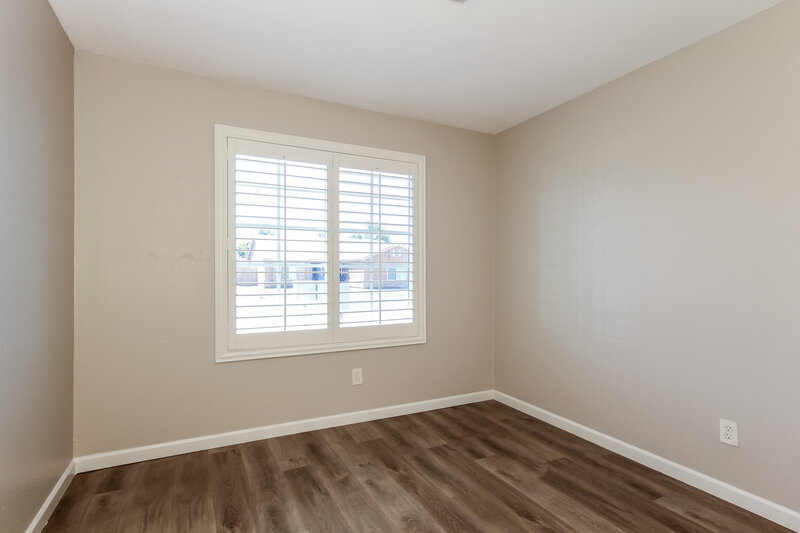 1,980/Mo, 1518 E Carter Rd Phoenix, AZ 85042 Bedroom View 2