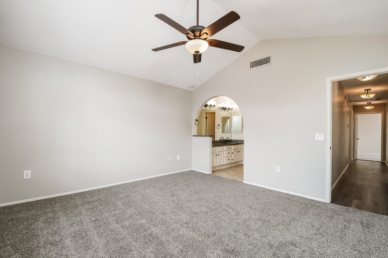 2,310/Mo, 1534 E Campbell Ave Gilbert, AZ 85234 Main Bedroom View 2