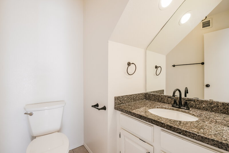 2,310/Mo, 1534 E Campbell Ave Gilbert, AZ 85234 Bathroom View