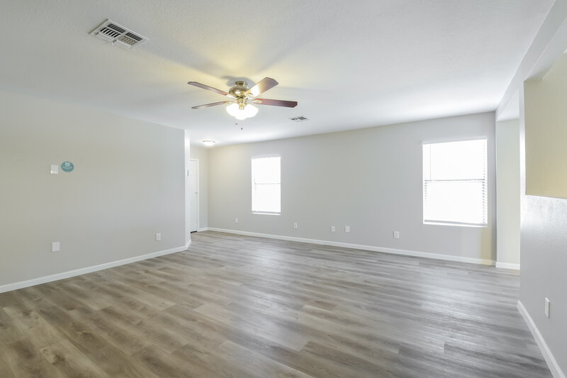 2,350/Mo, 27830 N 30th Ln Phoenix, AZ 85083 Living Room View