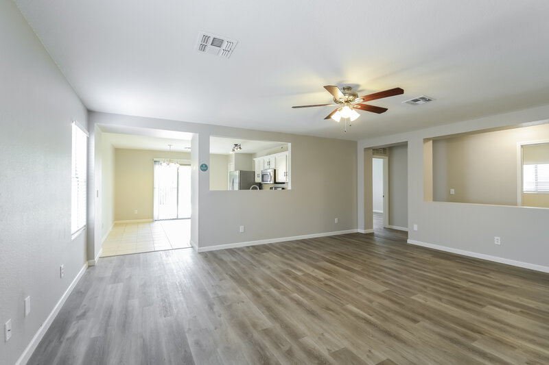 2,350/Mo, 27830 N 30th Ln Phoenix, AZ 85083 Living Room View 2