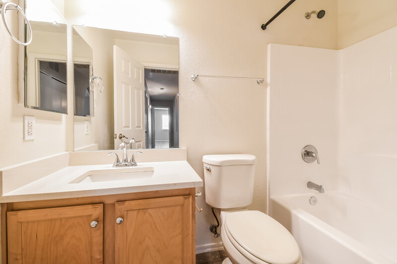 2,335/Mo, 2484 E Kent Ave Gilbert, AZ 85296 Bathroom View