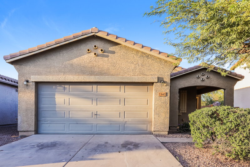 1,765/Mo, 7342 W St Charles Ave Laveen, AZ 85339 External View