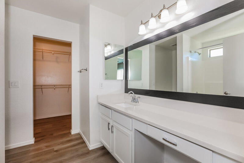 1,920/Mo, 33757 N Wash View Rd Queen Creek, AZ 85142 Main Bathroom View 2