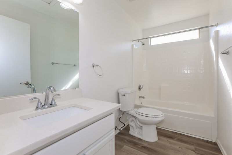 1,920/Mo, 33757 N Wash View Rd Queen Creek, AZ 85142 Bathroom View