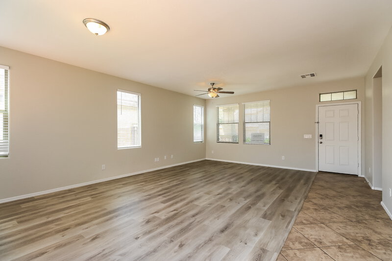 2,295/Mo, 2739 S Cupertino Dr Gilbert, AZ 85295 Living Room View 2
