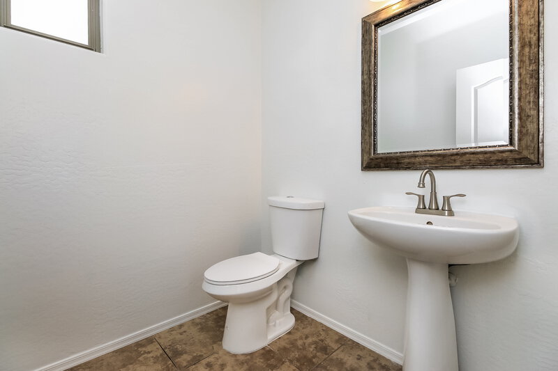 2,295/Mo, 2739 S Cupertino Dr Gilbert, AZ 85295 Bathroom View 2