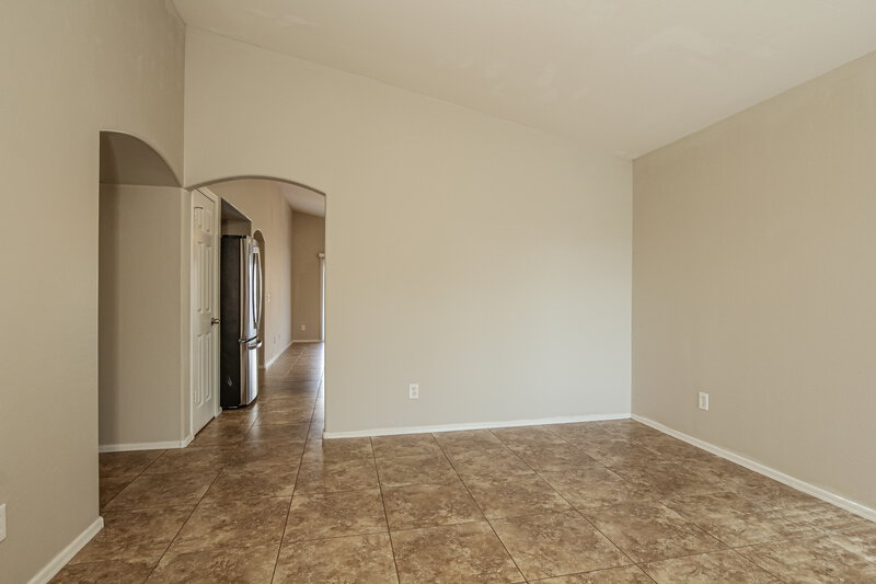 1,620/Mo, 12024 W Rosewood Dr El Mirage, AZ 85335 Living Room View
