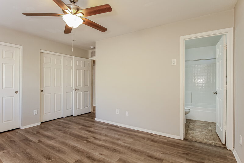 1,620/Mo, 12024 W Rosewood Dr El Mirage, AZ 85335 Main Bedroom View 2