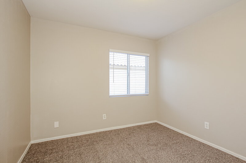 1,620/Mo, 12024 W Rosewood Dr El Mirage, AZ 85335 Bedroom View 2