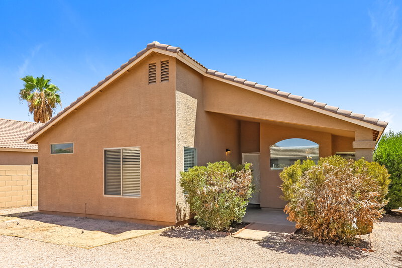 1,800/Mo, 13362 W Mauna Loa Ln Surprise, AZ 85379 Rear View