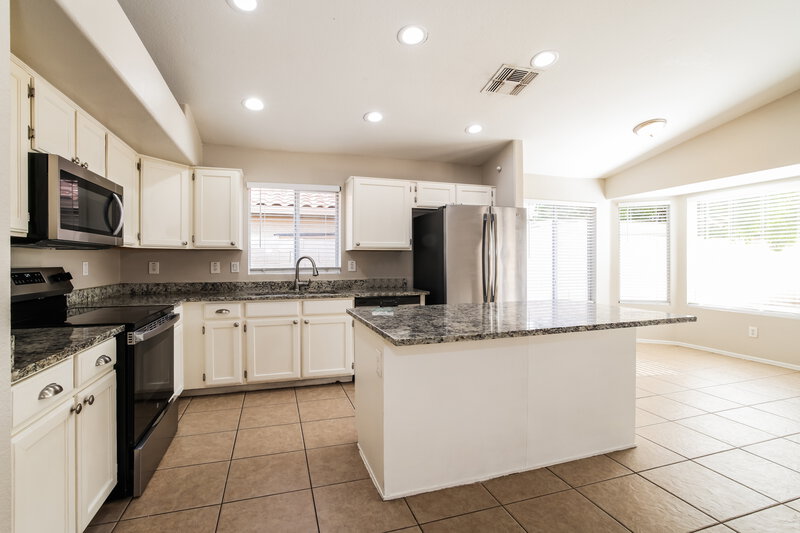 2,320/Mo, 6925 E Laguna Azul Ave Mesa, AZ 85209 Kitchen View