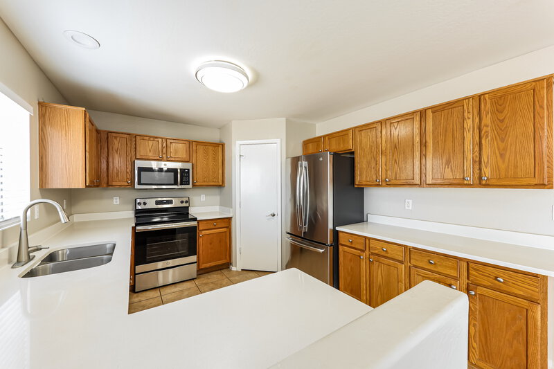 1,925/Mo, 12430 W Valentine Ave El Mirage, AZ 85335 Kitchen View 2