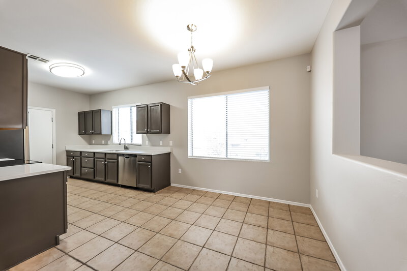 1,835/Mo, 4010 W Pollack St Phoenix, AZ 85041 Dining Room View