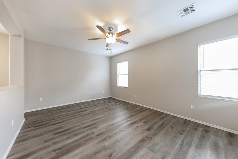 1,835/Mo, 4010 W Pollack St Phoenix, AZ 85041 Family Room View