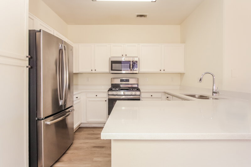 1,875/Mo, 11222 W Almeria Rd Avondale, AZ 85392 Misc View 3