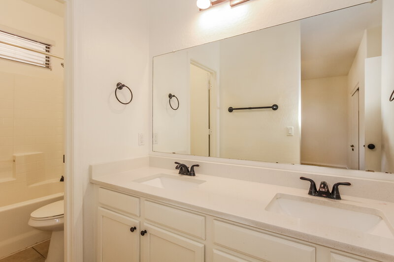 1,875/Mo, 11222 W Almeria Rd Avondale, AZ 85392 Misc View 7