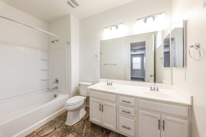 1,990/Mo, 1187 N 164th Ave Goodyear, AZ 85338 Main Bedroom View