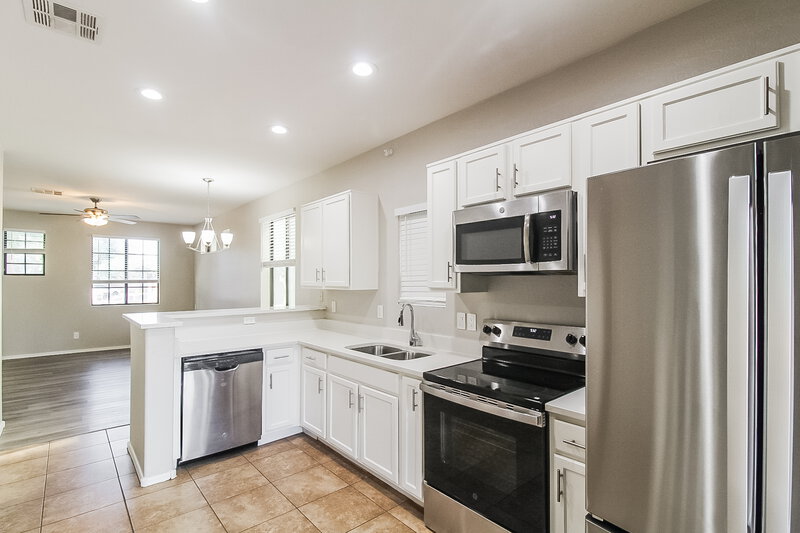 0/Mo, 10317 W Monterosa Ave Phoenix, AZ 85037 Kitchen View 2