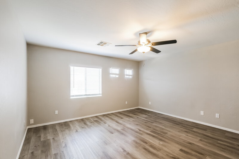 1,815/Mo, 10317 W Monterosa Ave Phoenix, AZ 85037 Main Bedroom View