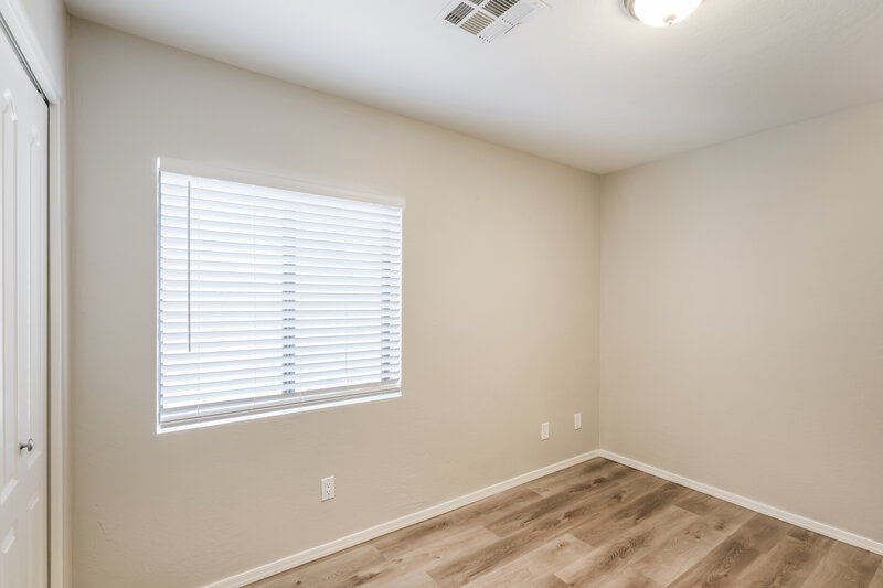 1,815/Mo, 10317 W Monterosa Ave Phoenix, AZ 85037 Bedroom View