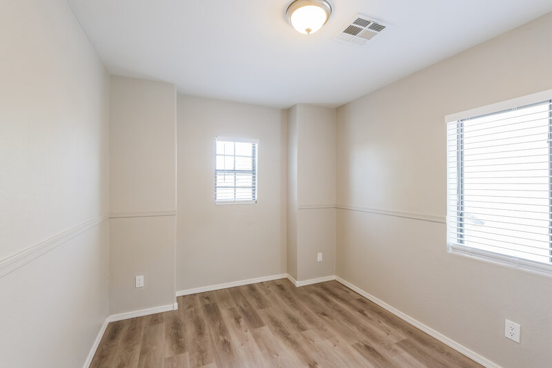 1,815/Mo, 10317 W Monterosa Ave Phoenix, AZ 85037 Bedroom View 2