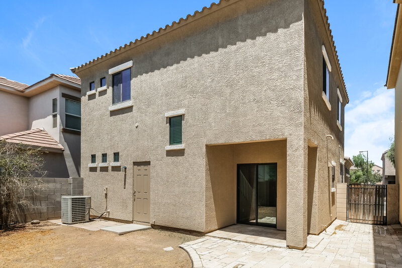 1,815/Mo, 10317 W Monterosa Ave Phoenix, AZ 85037 Rear View