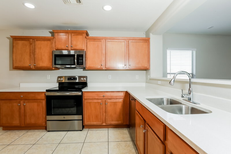 1,770/Mo, 1750 E Christopher Street San Tan Valley, AZ 85140 Kitchen View 2