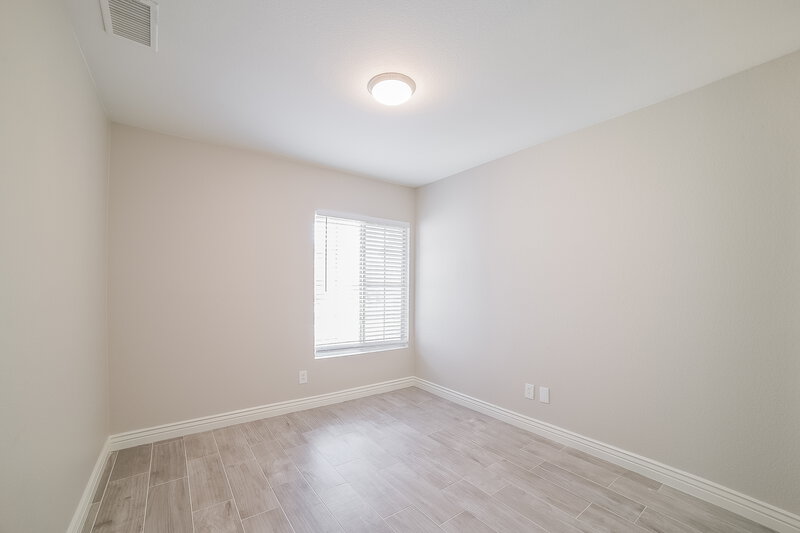 2,295/Mo, 3036 E Pontiac Dr Phoenix, AZ 85050 Bedroom View 3